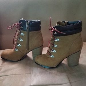 High heel work boots